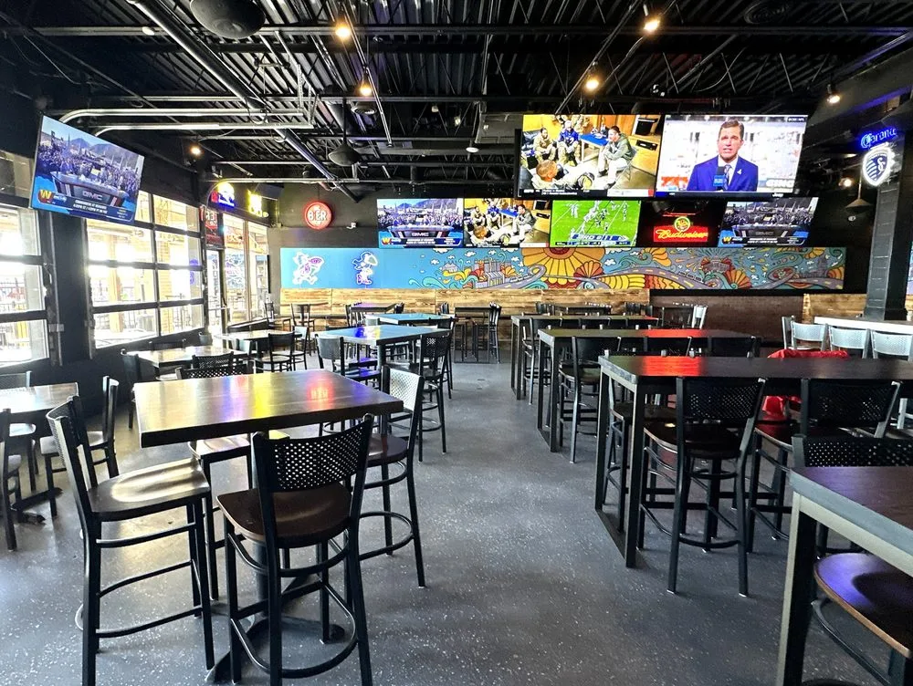 Revel Sports Tavern · photo 2 of 5