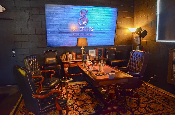 Sherri's Executive Lounge · photo 4 of 5